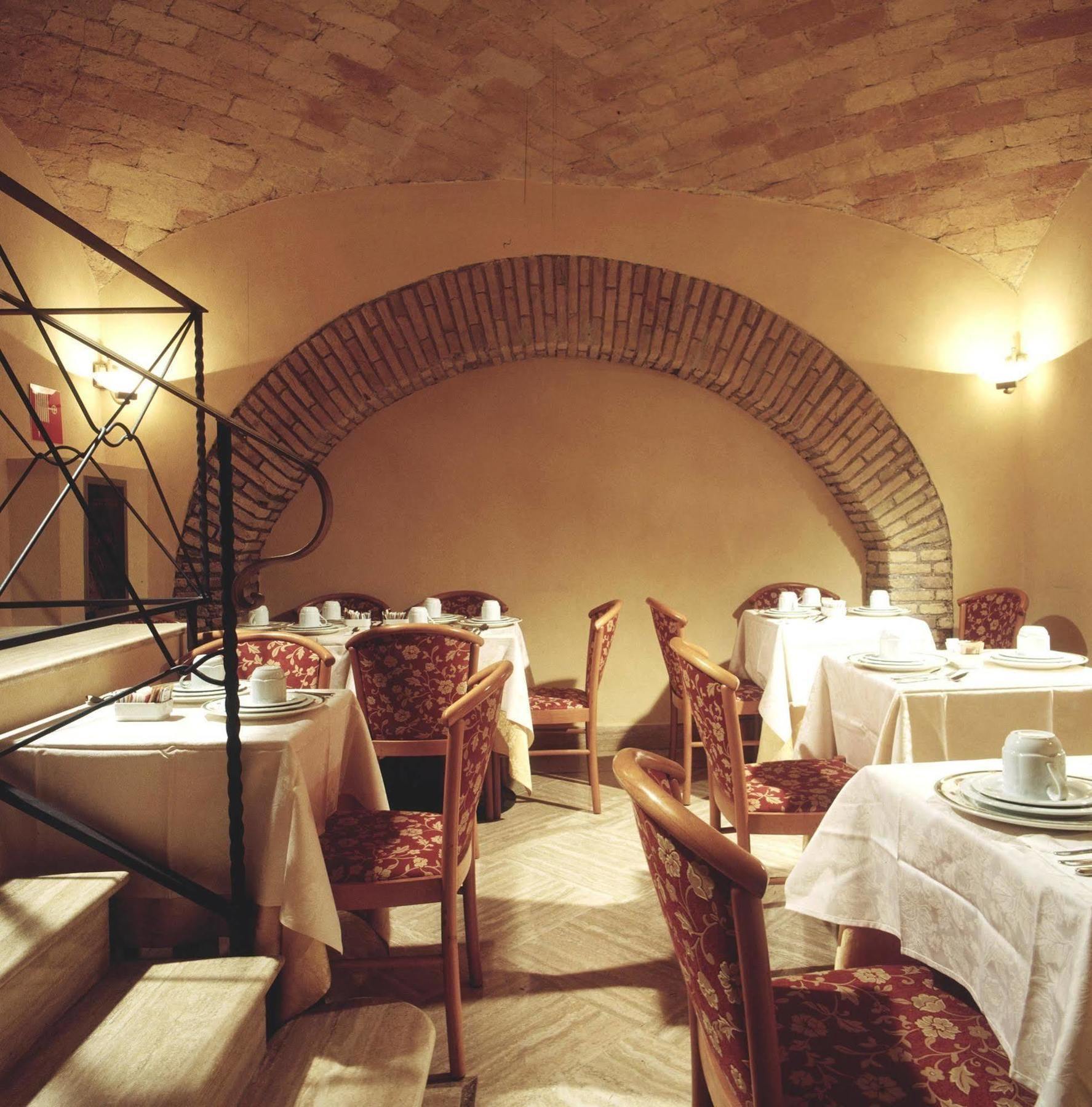 Gambrinus Hotell 4*